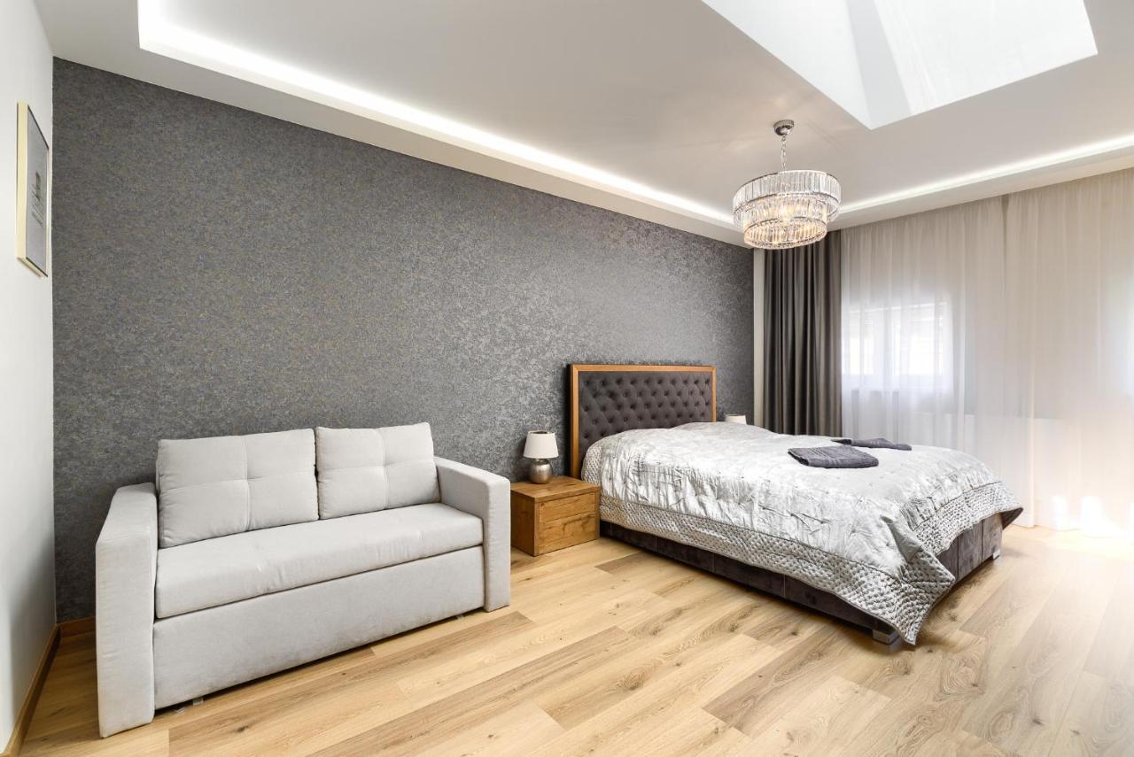 Apartment Toress Deptak *
